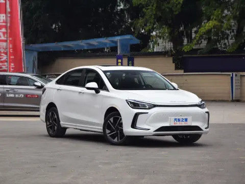 BEIJING EU5 Electric Compact Car 4 Door 5 Seat For Ride Hailing