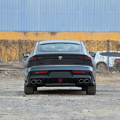 Changan UNI-V IDD Plug In Hybrid Sedans 5 Seater Mileage 1100KM