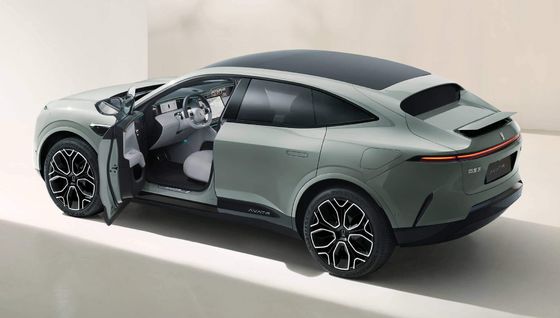 Avatr 11 Chinese Electric SUV Luxury For Family 19.03kwh/100km