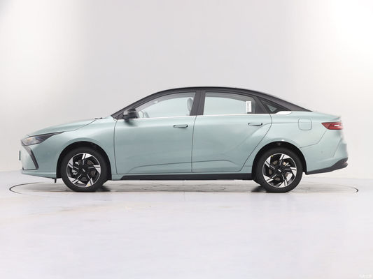 Geely Geometry G6 Chinese Electric Sedan 410KM-500KM Suitable For UBER
