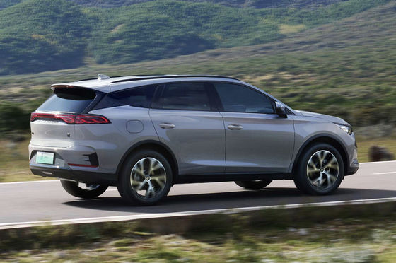 Smart Driving Assistance System Equipped Chinese Electric SUV 102kW Motor Power and 5.5L/100km Fuel Economy
